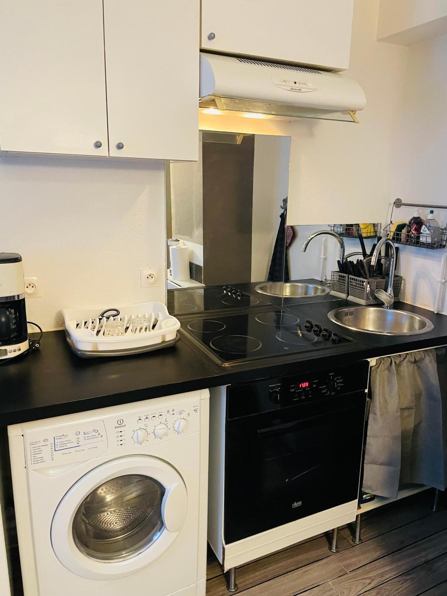Comfortable Studio In Clichy Exterior photo