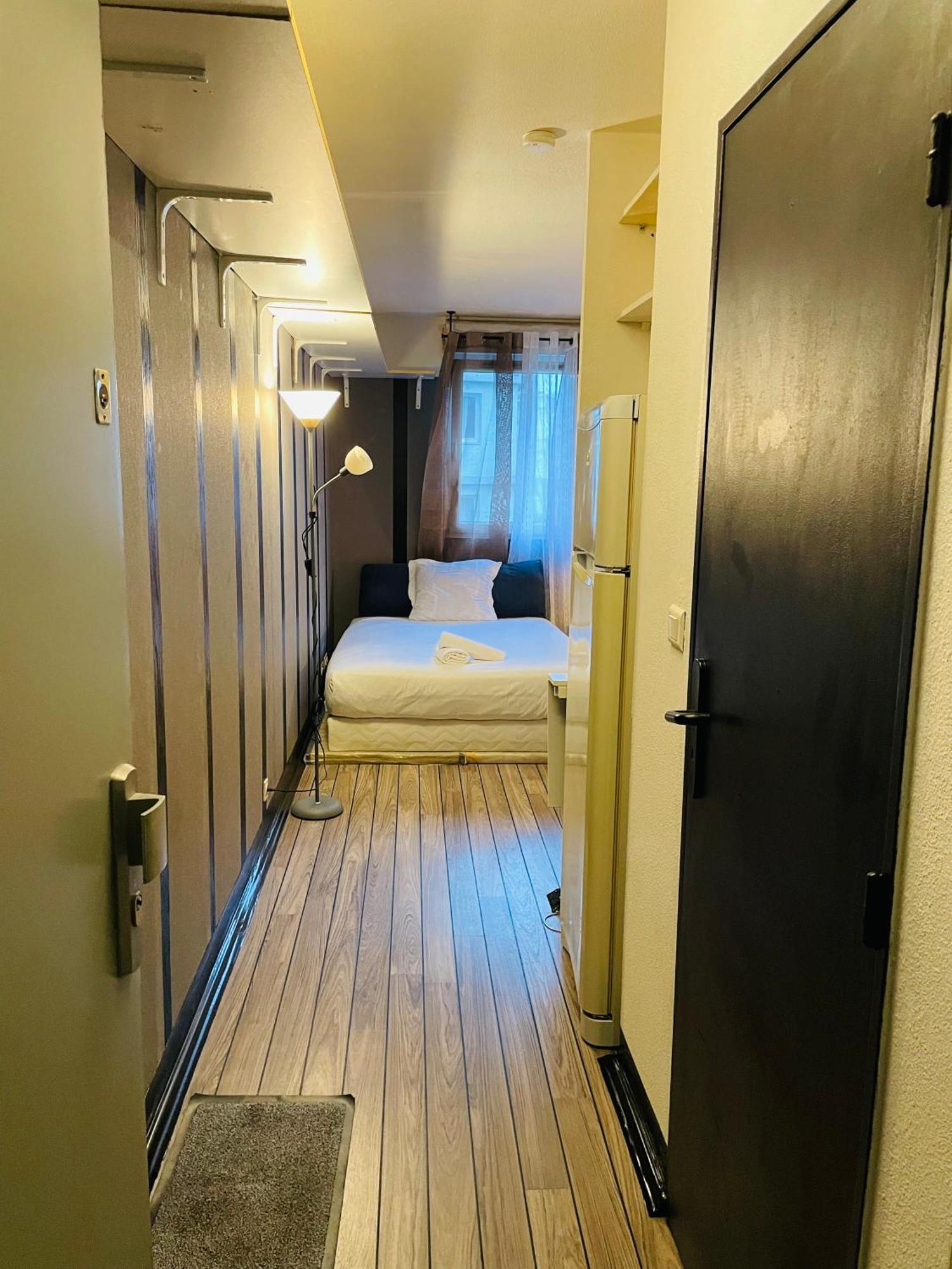 Comfortable Studio In Clichy Exterior photo