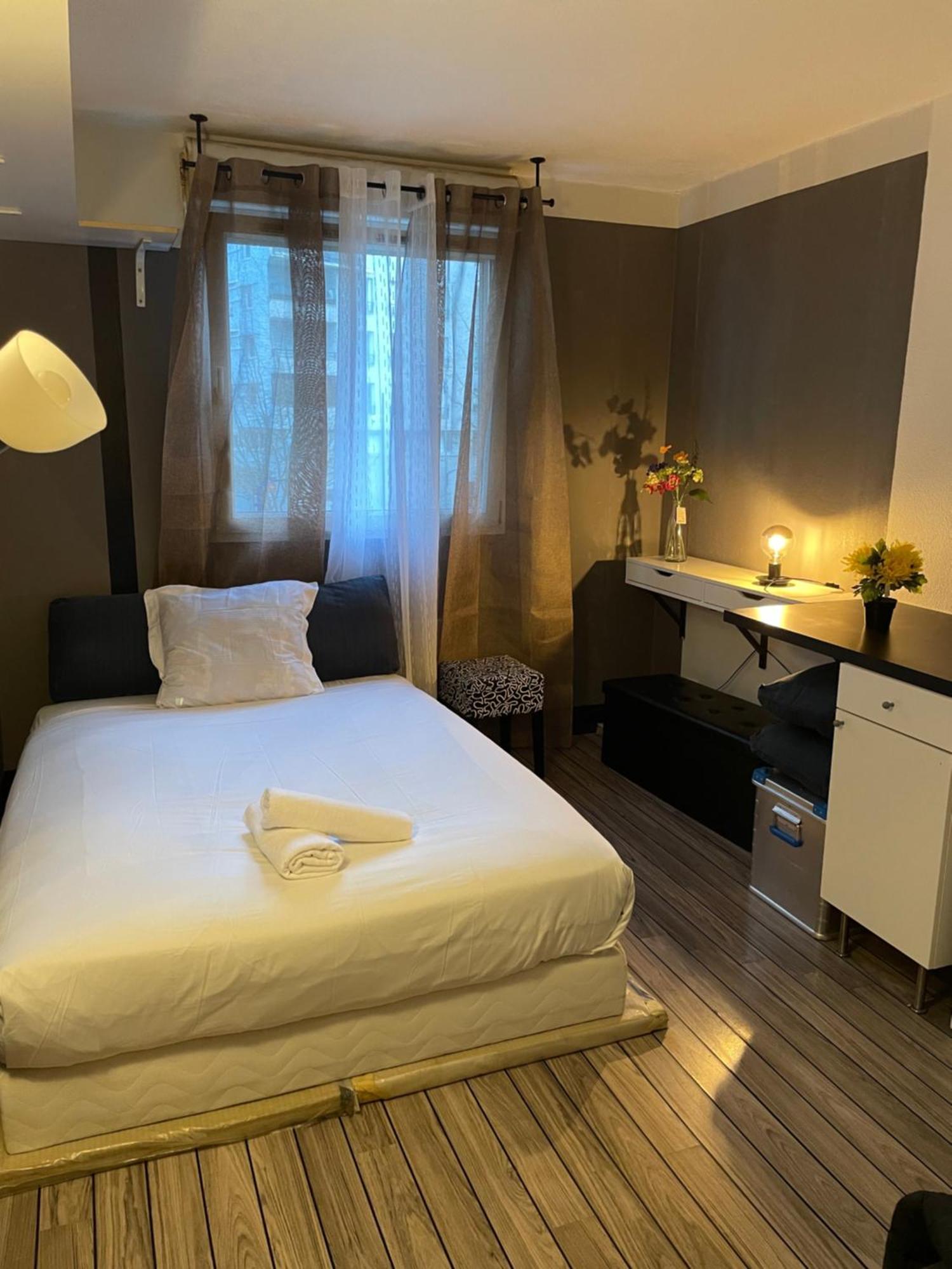 Comfortable Studio In Clichy Exterior photo